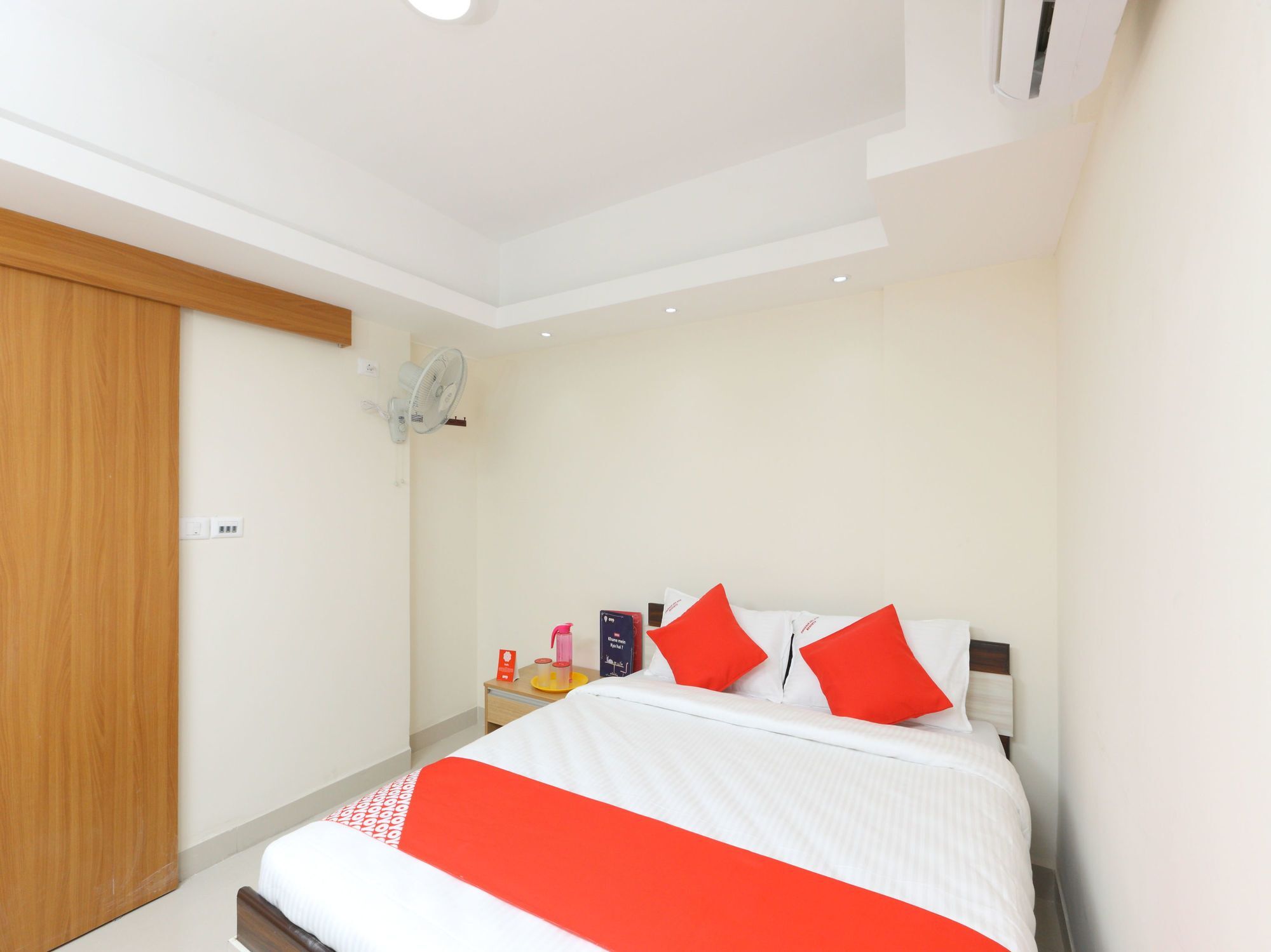 Oyo 11342 Phoenix Inn Chennai Exterior photo